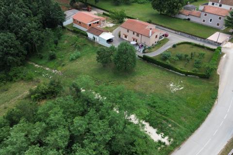 ISTRIA, ŽMINJ - Terreno edificabile in posizione tranquilla