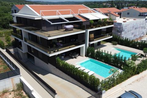 ISTRA, ROVINJ - Penthouse 185 m2 s pogledom na more i garažom 
