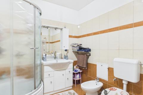 Condo/Apartment Turnić, Rijeka, 76,76m2
