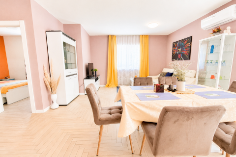 Istria, Cittanova &ndash; Casa indipendente su un unico livello con piscina
