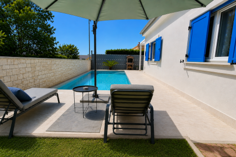 Istria, Cittanova &ndash; Casa indipendente su un unico livello con piscina