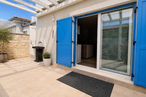 Istria, Cittanova &ndash; Casa indipendente su un unico livello con piscina