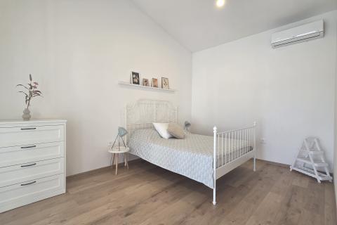 Istra, Svetvinčenat &ndash; Moderna prizemnica s bazenom
