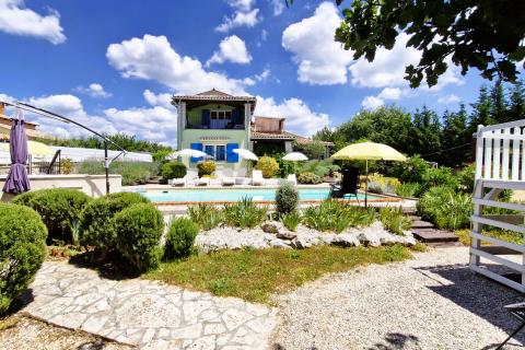 Istria, Svetvinčenat - Casa con piscina e giardino mediterraneo
