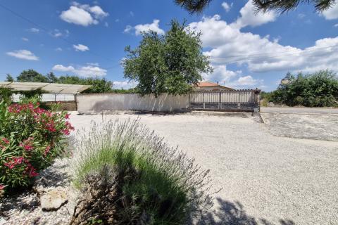 Istria, Svetvinčenat - Casa con piscina e giardino mediterraneo
