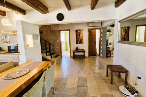 Istria, Svetvinčenat - Casa con piscina e giardino mediterraneo