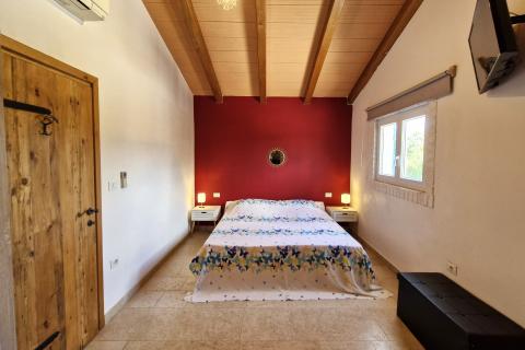 Istria, Svetvinčenat - Casa con piscina e giardino mediterraneo