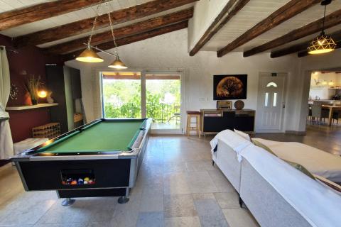 Istria, Svetvinčenat - Casa con piscina e giardino mediterraneo