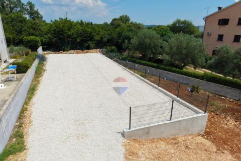 Parcheggio Rovinj, 15m2