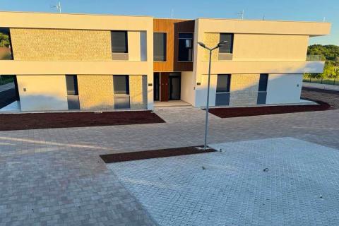 Rovinj okolica - jednosoban stan u prizemlju 66,5 m2
