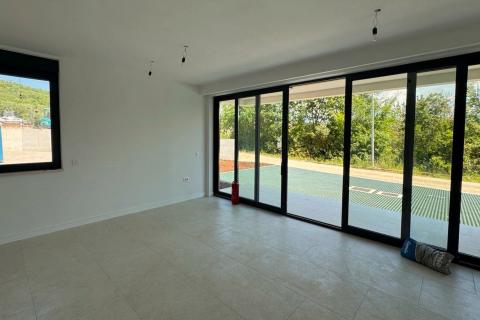 Rovinj okolica - jednosoban stan u prizemlju 66,5 m2