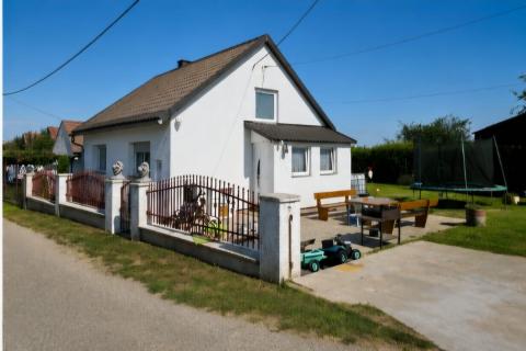 Casa Caprag/Željezara, Sisak, 54m2