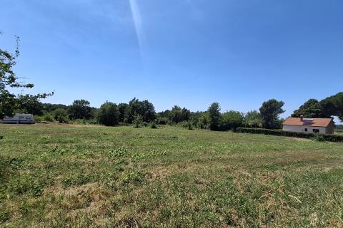 ISTRIA, NOVIGRAD &ndash; Agricultural Plot 1,028 m&sup2;