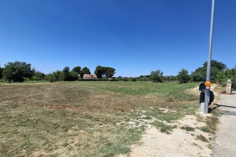 ISTRIA, NOVIGRAD &ndash; Agricultural Plot 1,028 m&sup2;