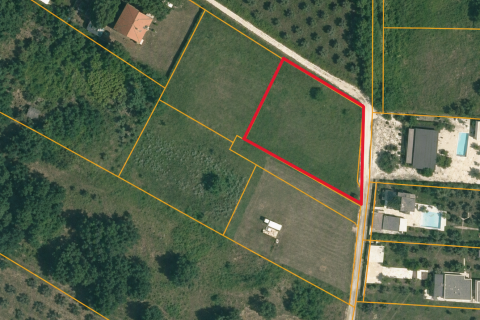 ISTRIA, NOVIGRAD &ndash; Agricultural Plot 1,028 m&sup2;