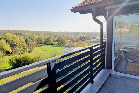 Condo/Apartment Maksimir, 130m2