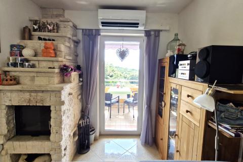 Istria, Duga Uvala - Apartment with Sea View, 500 m from the Beach, 52 m2