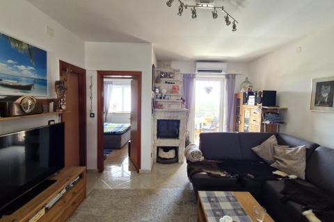 Istria, Duga Uvala - Apartment with Sea View, 500 m from the Beach, 52 m2