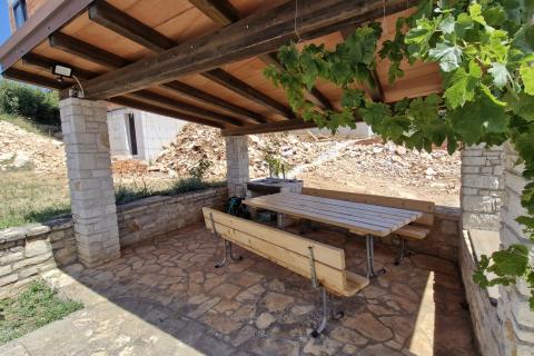 Istria, Duga Uvala - Apartment with Sea View, 500 m from the Beach, 52 m2