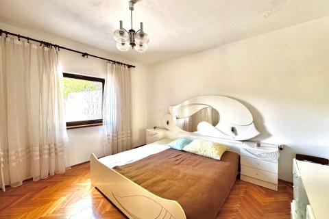 Senj &ndash; House with 3 Apartments, 150 m from the Sea