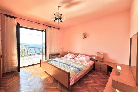 Senj &ndash; House with 3 Apartments, 150 m from the Sea