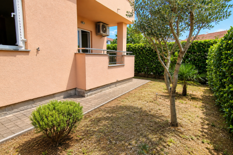 Malinska &ndash; Ground Floor Two-Bedroom Apartment with Private Garden