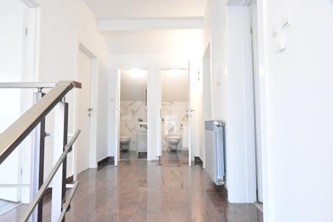 Haus Feren&scaron;čica, Pe&scaron;čenica - Žitnjak, 300m2