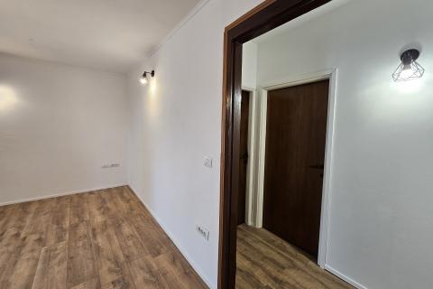 Istra , Buje - Renovirani stan u centru