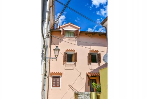 OPATIJA - MO&Scaron;ĆENIČKA DRAGA - 2 odvojena stana